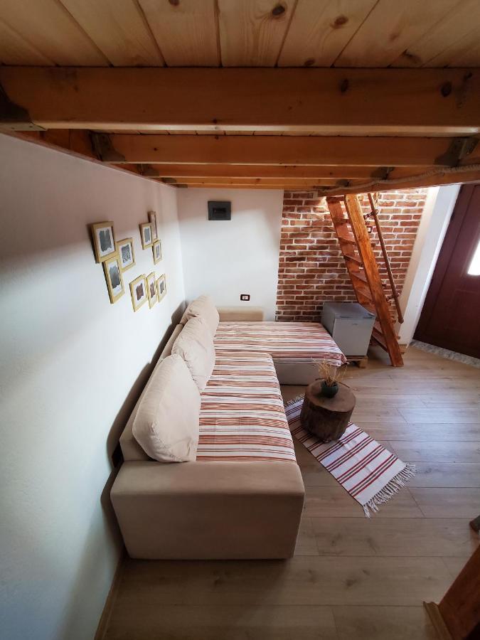 Relax Inn Korcza Zewnętrze zdjęcie