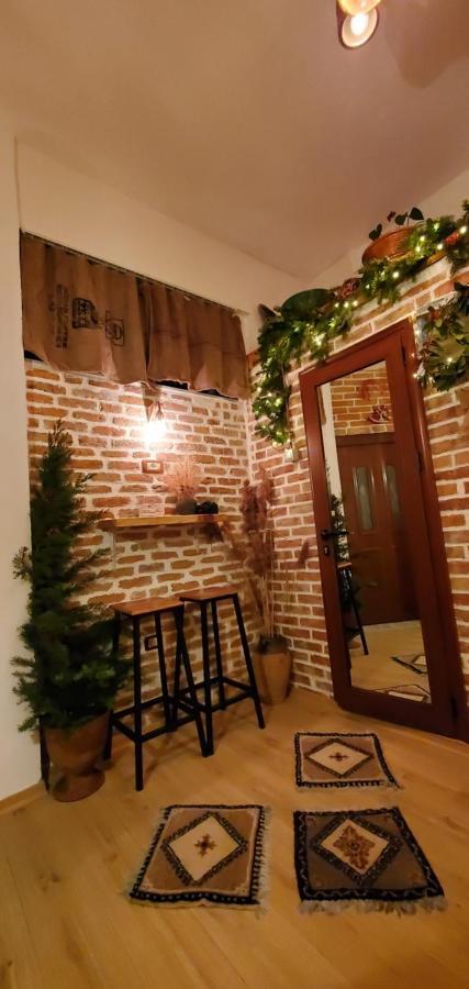 Relax Inn Korcza Zewnętrze zdjęcie