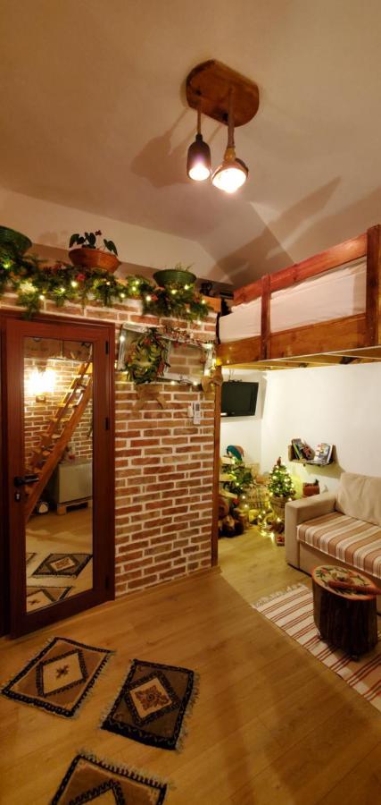 Relax Inn Korcza Zewnętrze zdjęcie