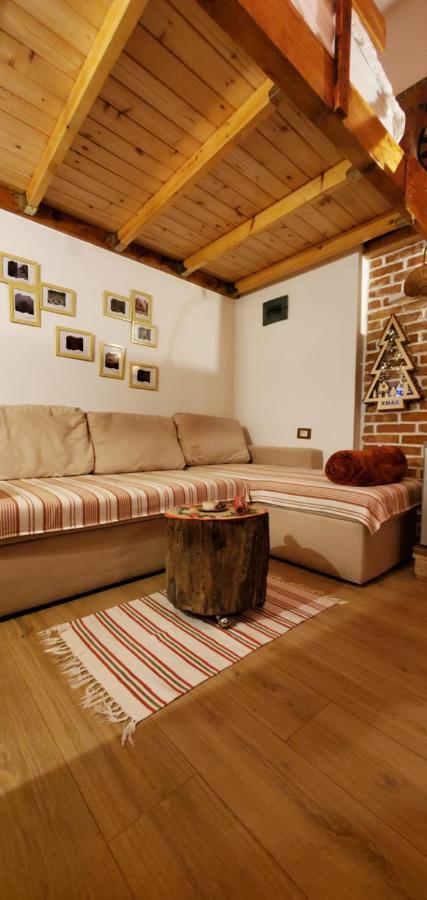 Relax Inn Korcza Zewnętrze zdjęcie